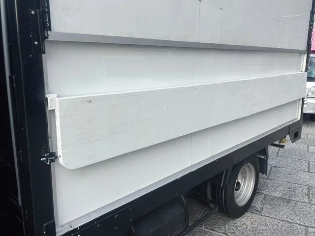 r742-30